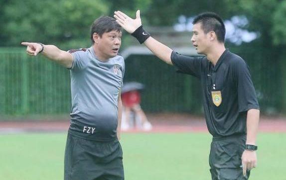 国内足球存在的问题,足球赛场最严重犯规