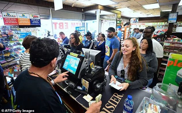 锦鲤中奖16亿美元,史上最大彩票中奖