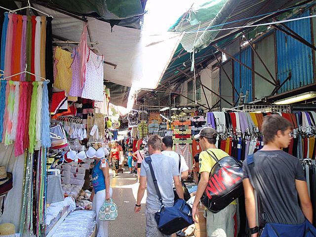 布达佩斯唐人街夜市,聊一聊海外生活