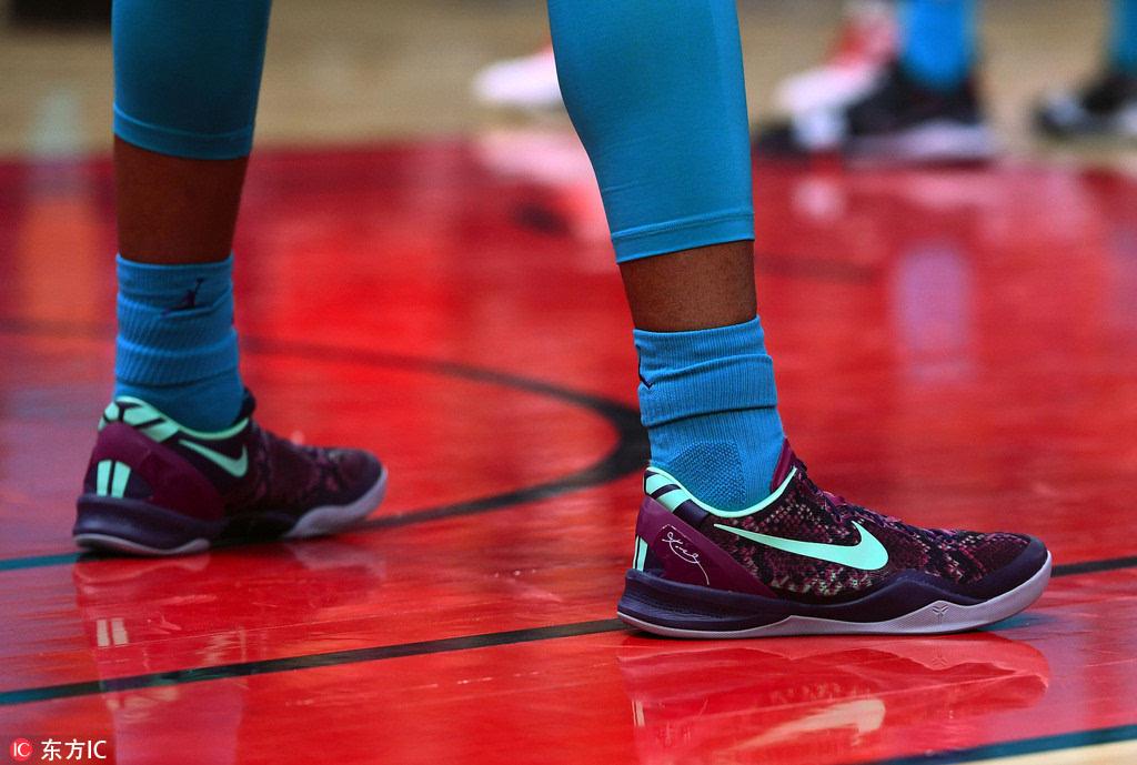 25日NBA球鞋上脚一览：库里51分之夜战靴竟是它