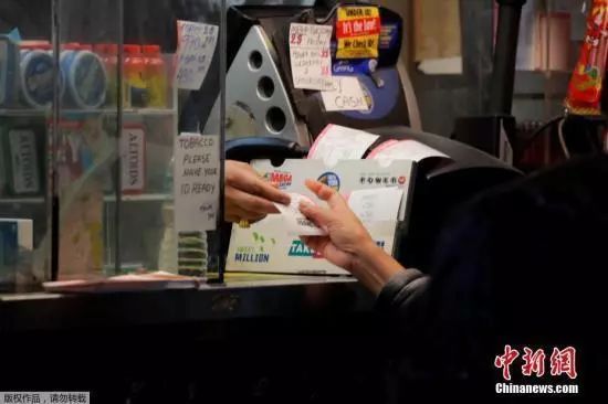 一人彩票中1.06亿,一人独中5亿7千万彩票的人