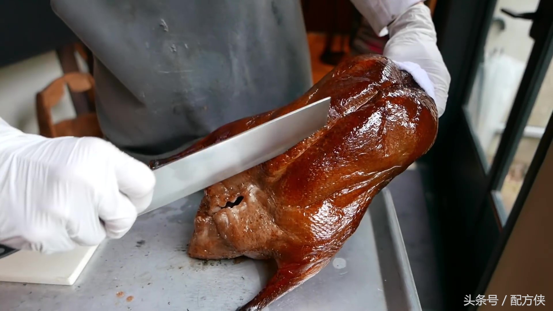 近距离看北京烤鸭的制作流程与配方,原来全是不能说的秘密