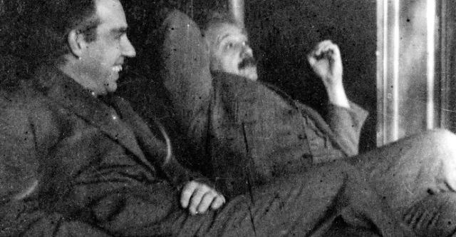 科学家玻尔有多厉害,物理学家玻尔与爱因斯坦