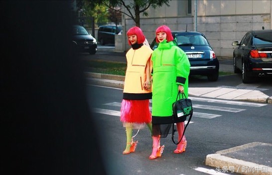 秦舒培助力维密秀,秦舒培秀肌肉