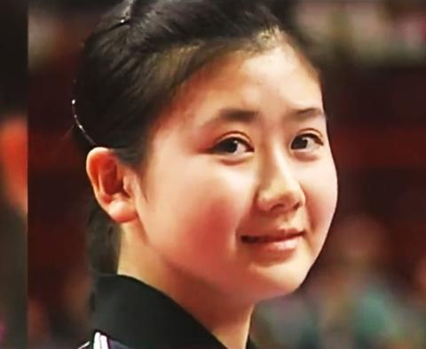 福原爱是不是罗圈腿,福原爱是一男一女吗