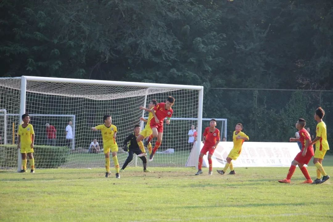 从公园的土操场到代表国家队,我只用了2年