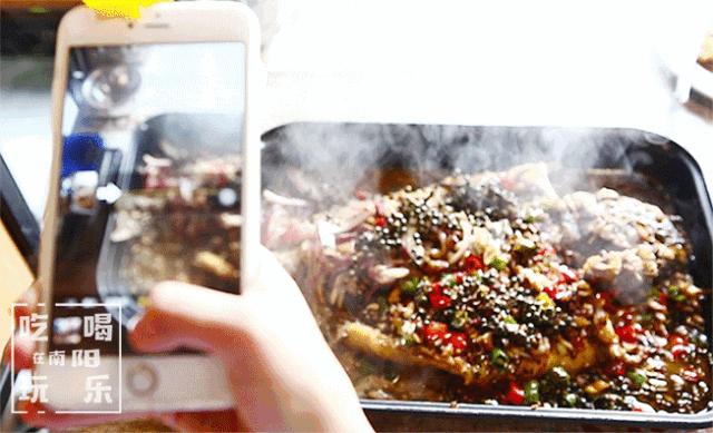 爆！光武路这家店用活鱼下锅！一口鲜到爆炸！吃完简直要犯罪！