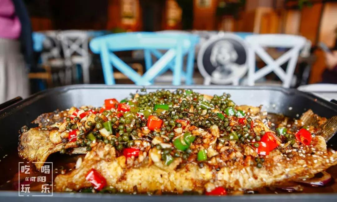 爆！光武路这家店用活鱼下锅！一口鲜到爆炸！吃完简直要犯罪！