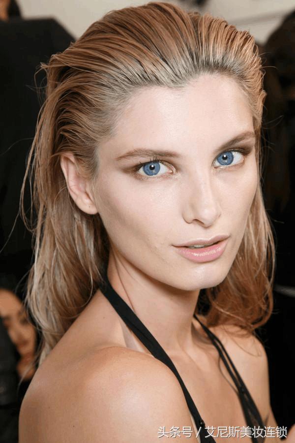 李冰冰复古油头,李冰冰湿发背头造型