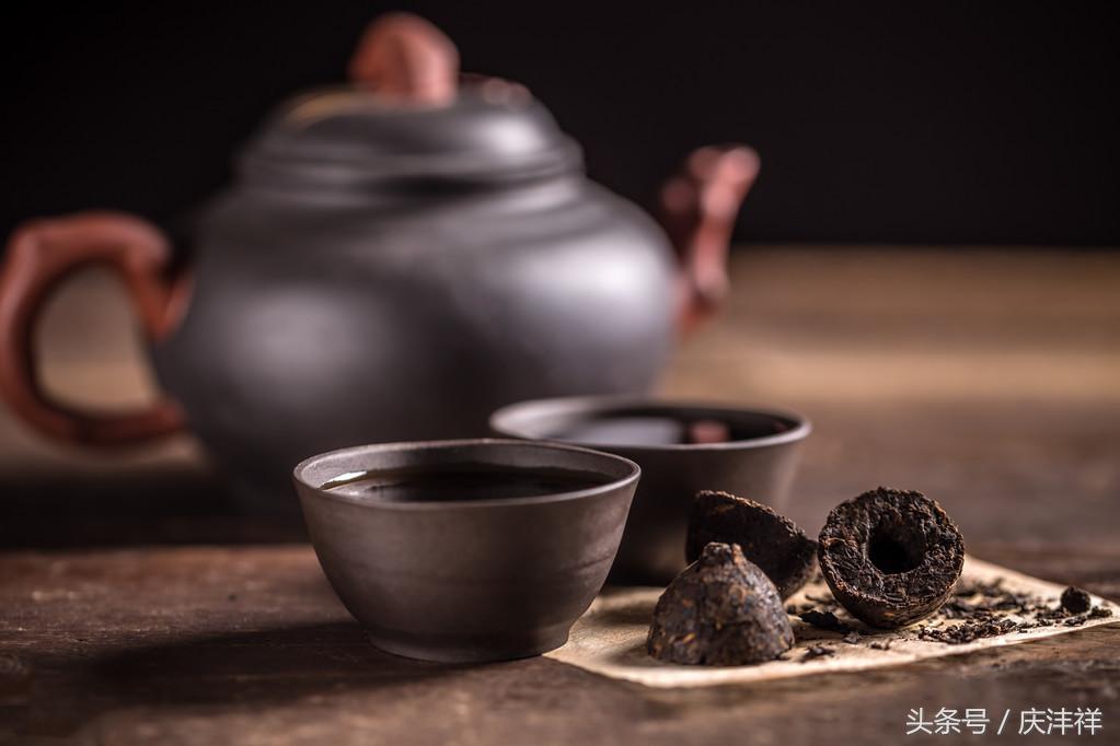 存普洱茶要选香气还是苦涩,存茶的优缺点