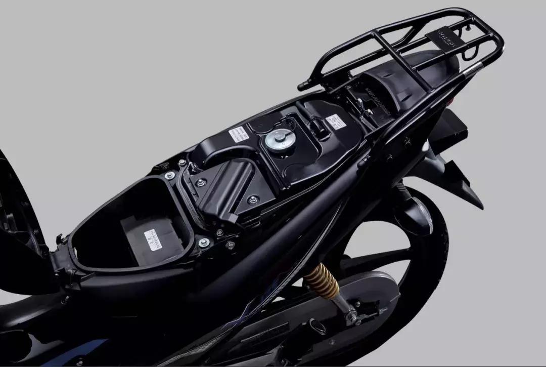 2023凯影弯梁车,凯影国四电喷125弯梁摩托车