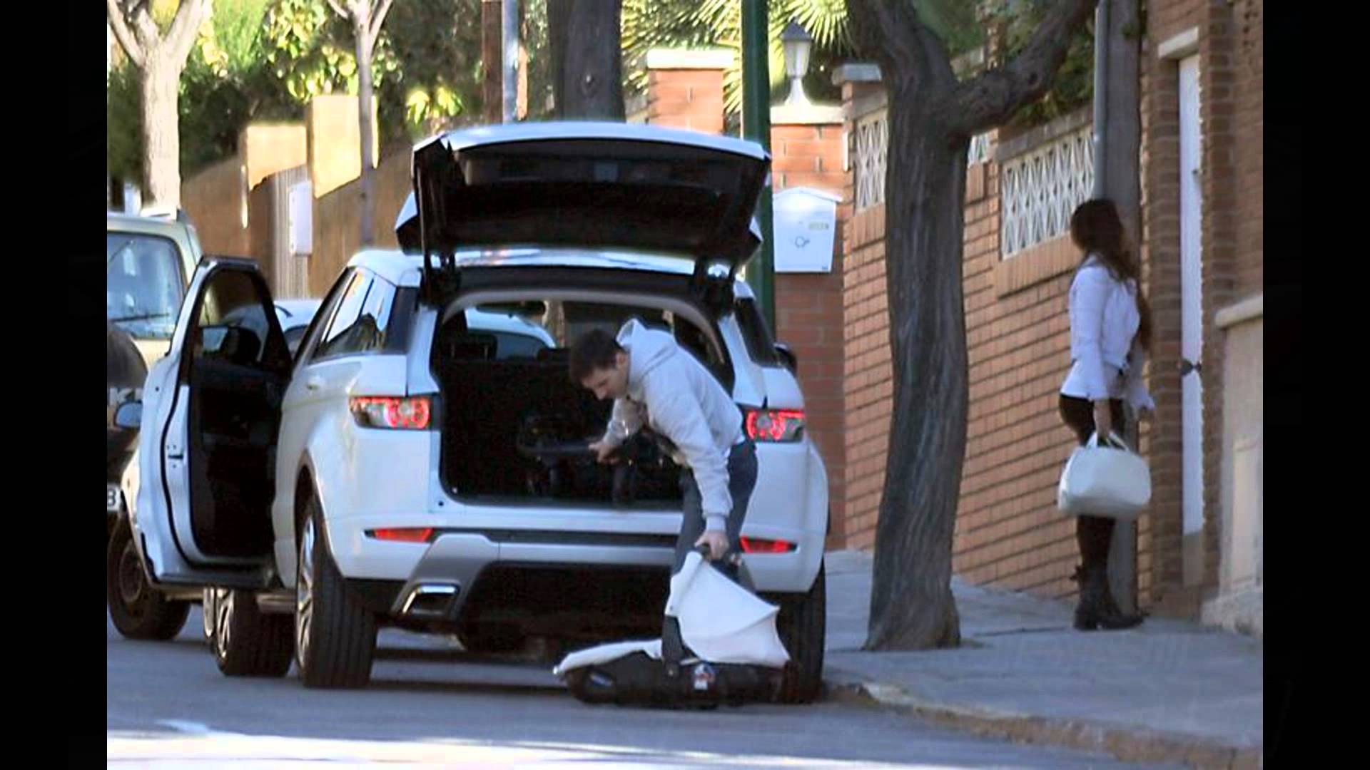 路虎和奔驰哪个比较好,路虎和奔驰哪个质量最好