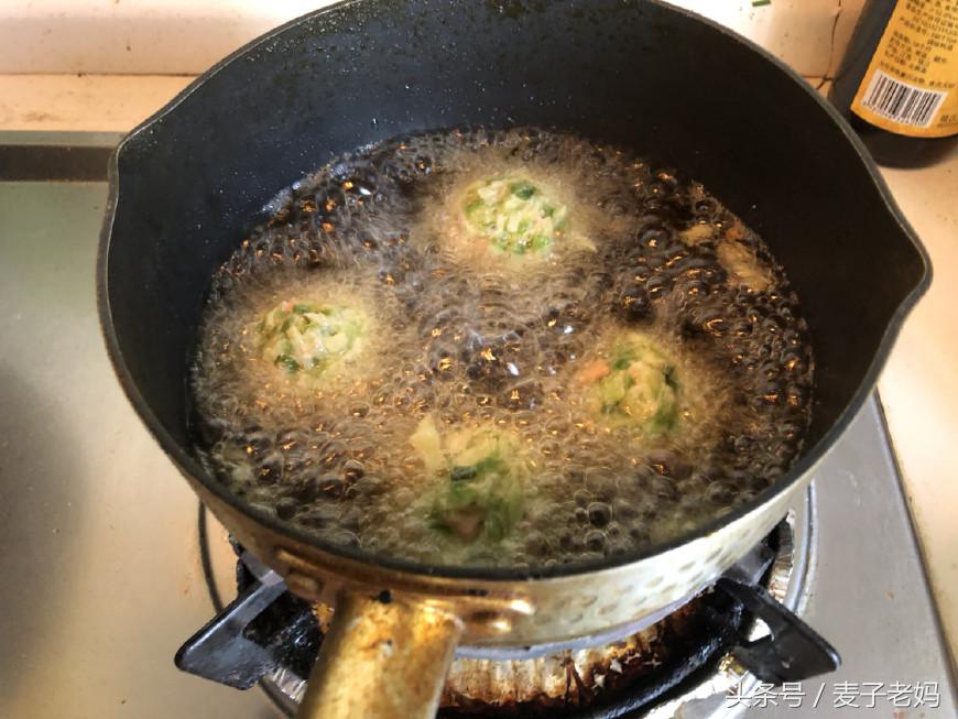 做萝卜丝饼粘勺子,做萝卜丝饼要加鸡蛋吗