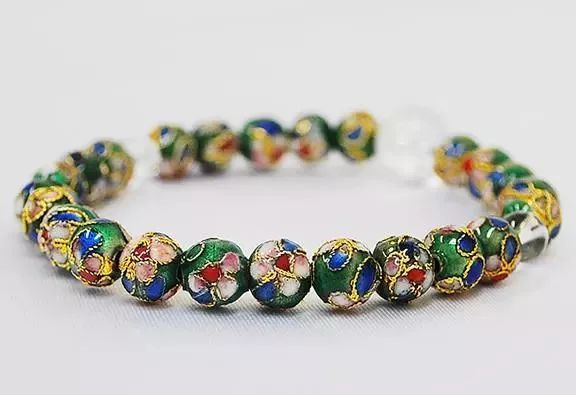 施华洛世奇水晶和天然水晶的区别,施华洛世奇天鹅水晶真假鉴别