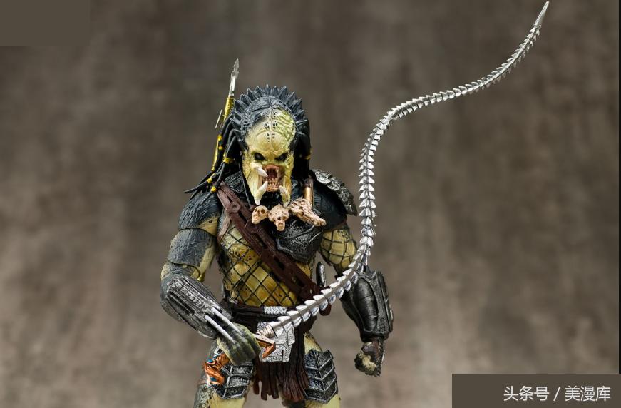 铁血战士强大在哪些方面?外星高科技*器武**打造宇宙最强大猎人