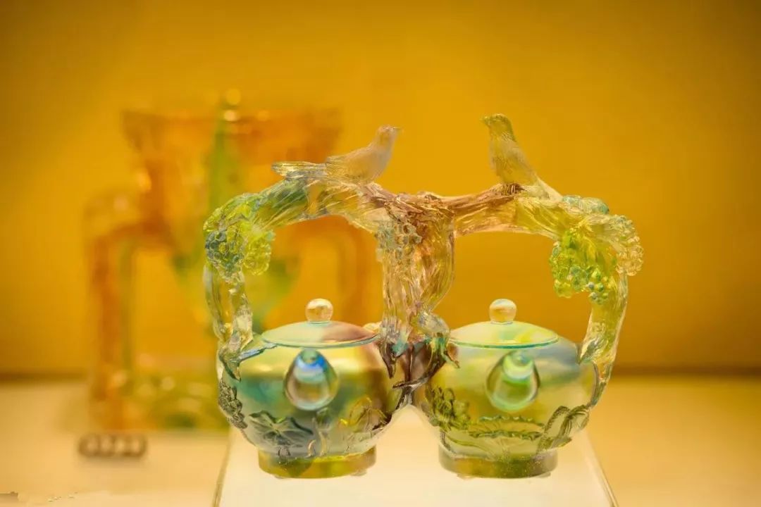 景泰蓝施华洛世奇,施华洛世奇黄金和玛瑙哪个好