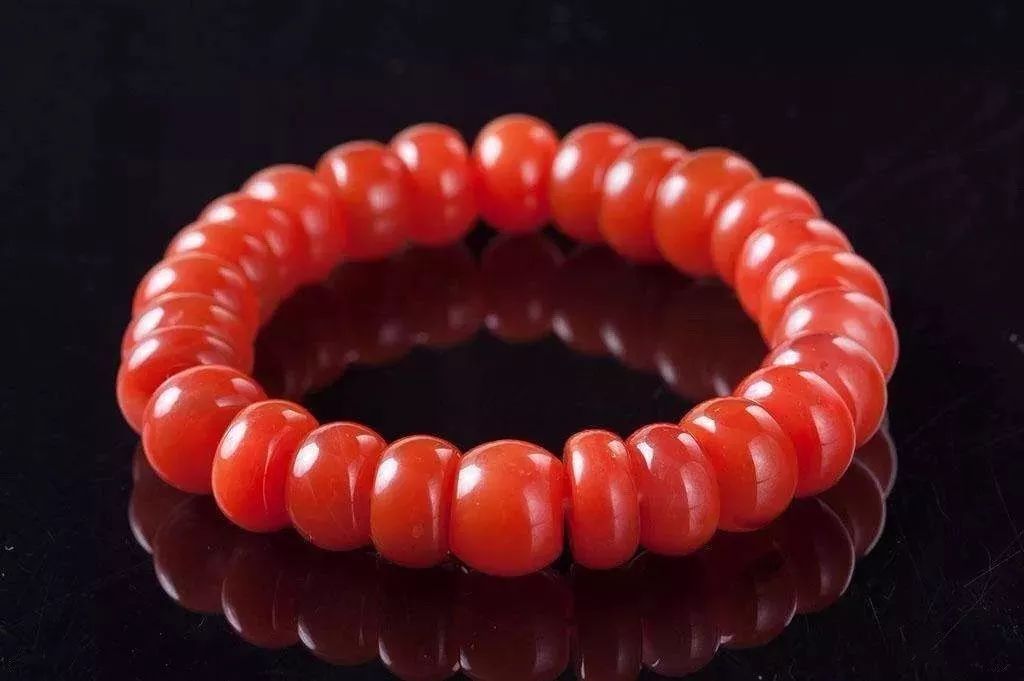 景泰蓝施华洛世奇,施华洛世奇黄金和玛瑙哪个好