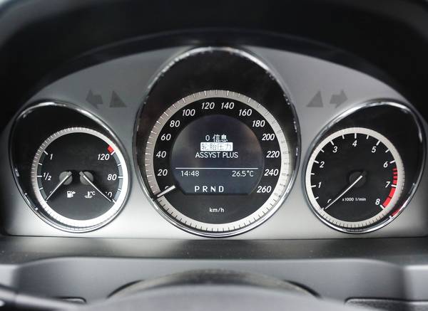 10年13万的奔驰C级和09年9万公里的宝马5系，11万多适合哪台车