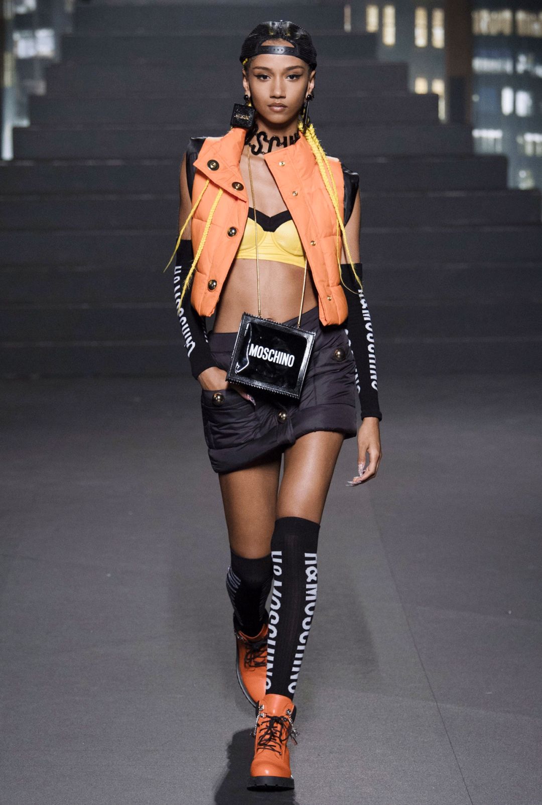 moschino联名款为什么便宜,花小钱买大牌化妆品