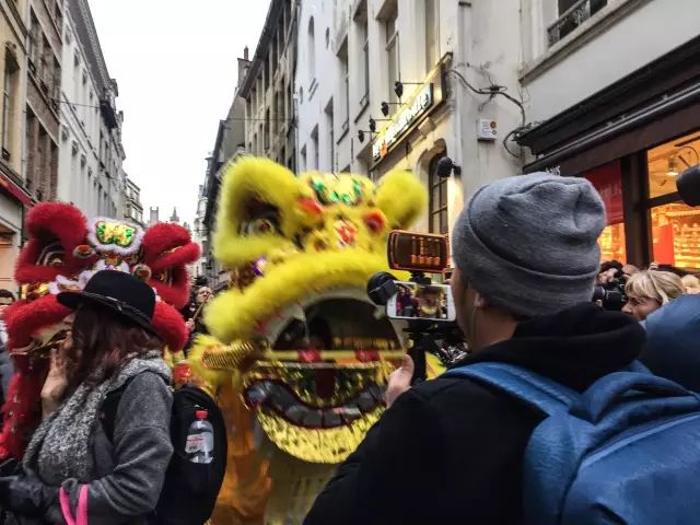 从中国开车来巴黎,从中国开车到欧洲