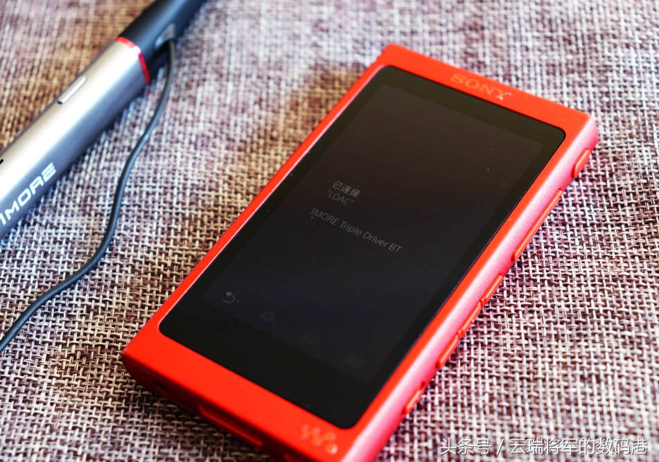 1more颈挂式蓝牙耳机推荐,红点奖获奖耳机