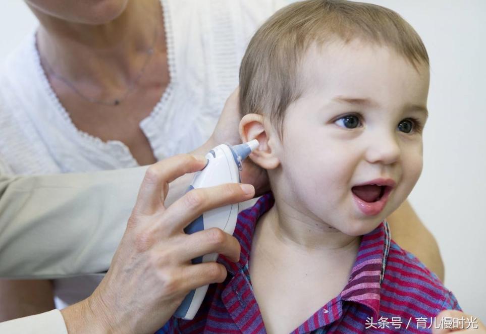 宝宝发烧不用奶瓶喝水怎么办,宝宝不发烧能用退热贴吗