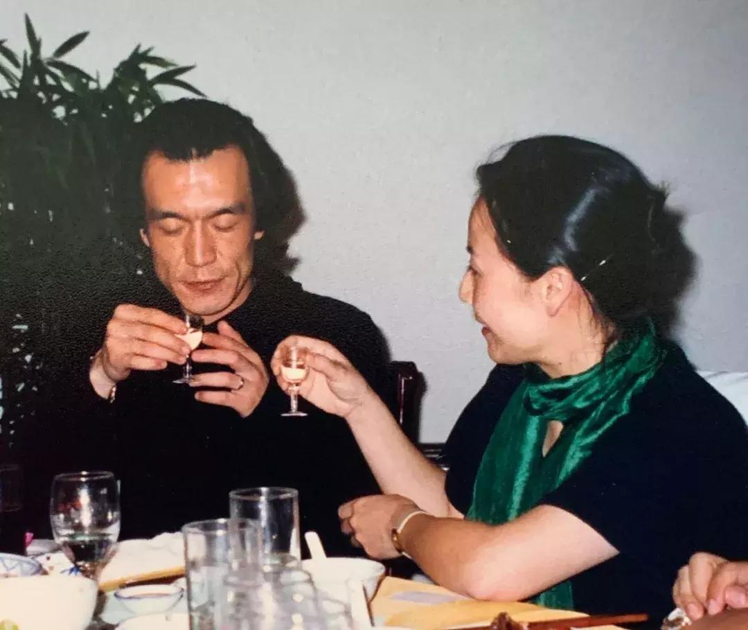 在无锡电视台打地铺，吃中萃面，李咏留在无锡的青春与爱情……