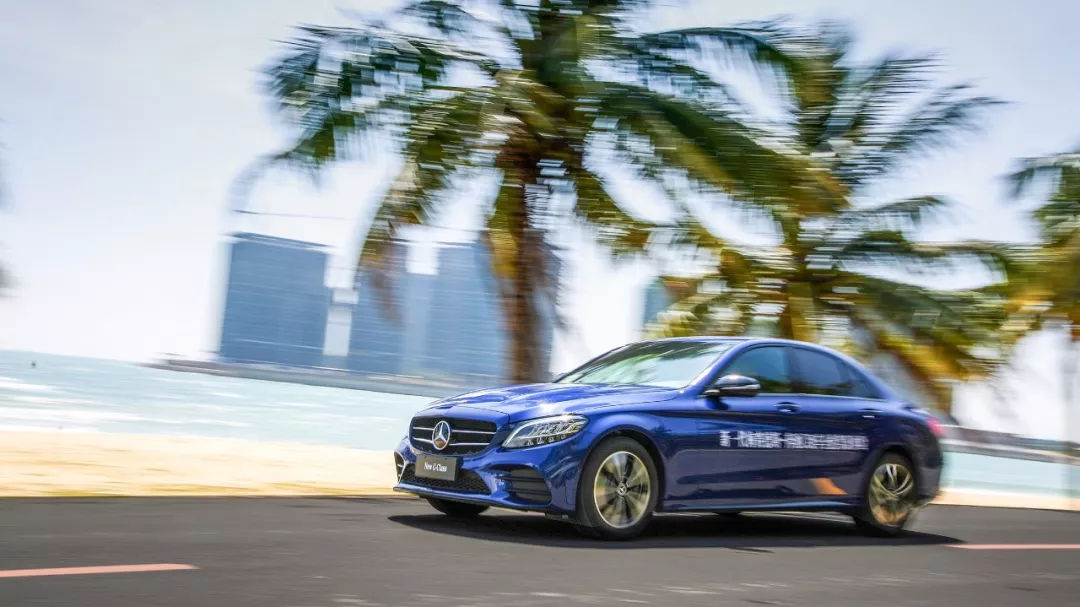 奔驰c20017款试驾,奔驰e2601.5t加48v轻混动力怎么样