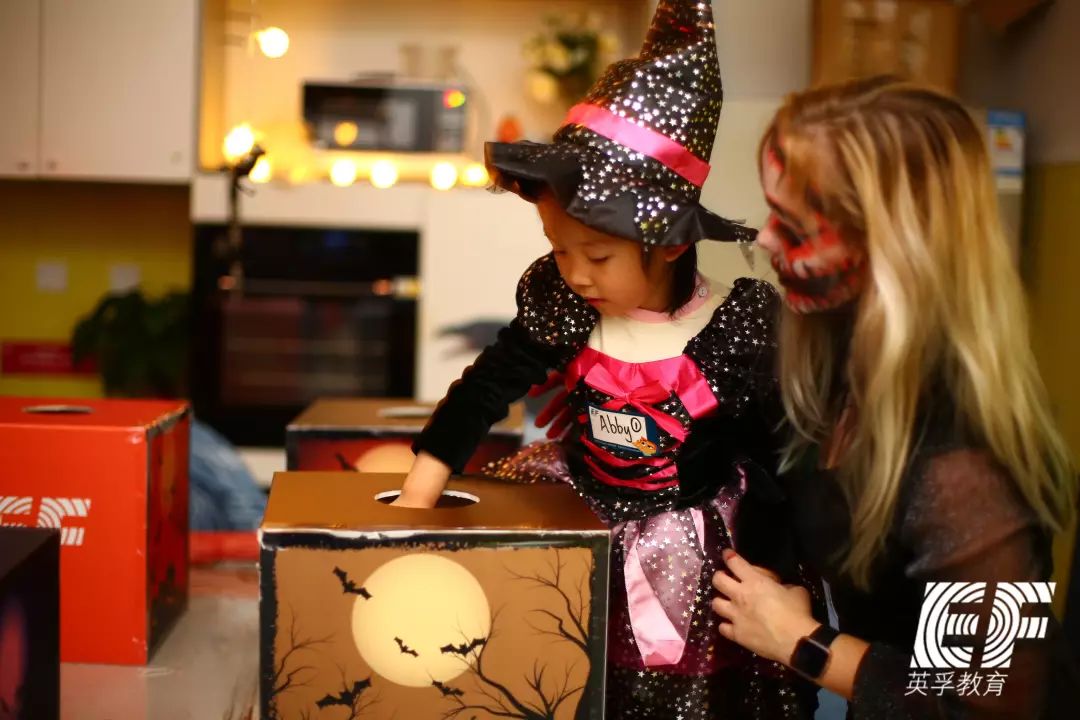 HappyHalloween｜英孚万圣狂欢夜，他们究竟经历了什么？