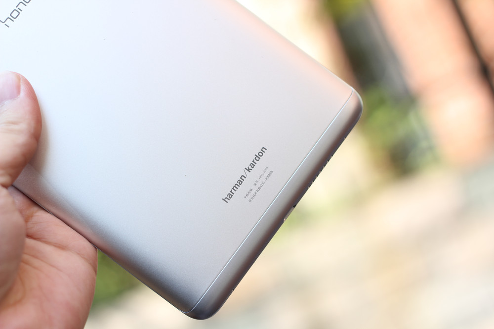 平板脏了不需要清洁剂就能干净,平板太脏了该怎样洗干净