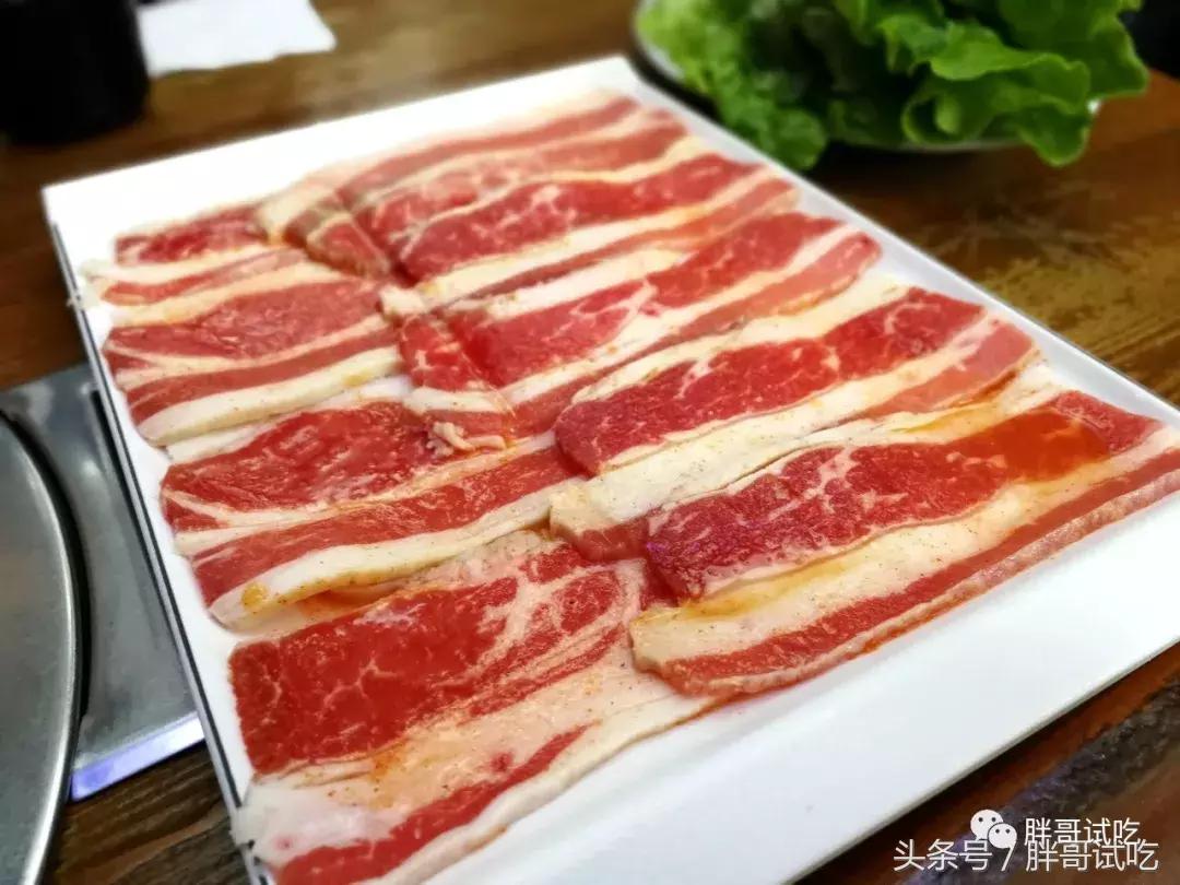 胖哥试吃骰子糖果,韩国胖哥试吃