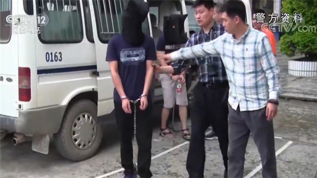 “黄鳝门”侦破始末曝光！女主播为多赚钱居然把黄鳝塞入*体下**