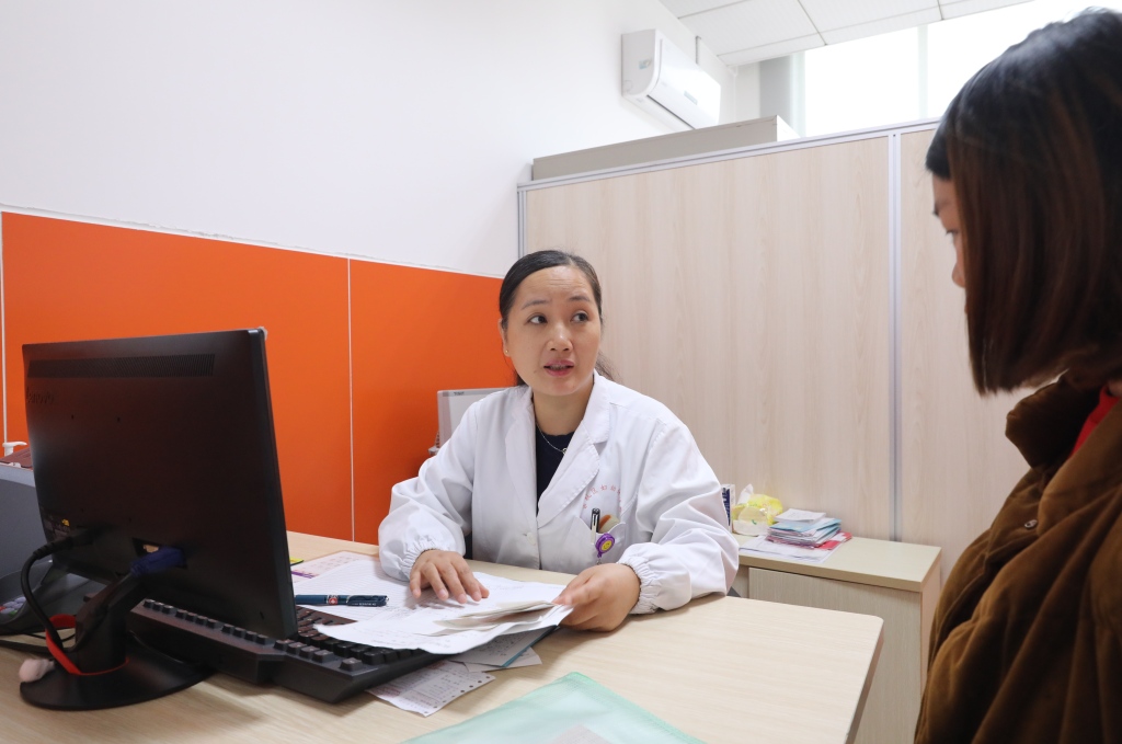 怀孕34周时胎儿突然发出急救信号，医生与时间赛跑