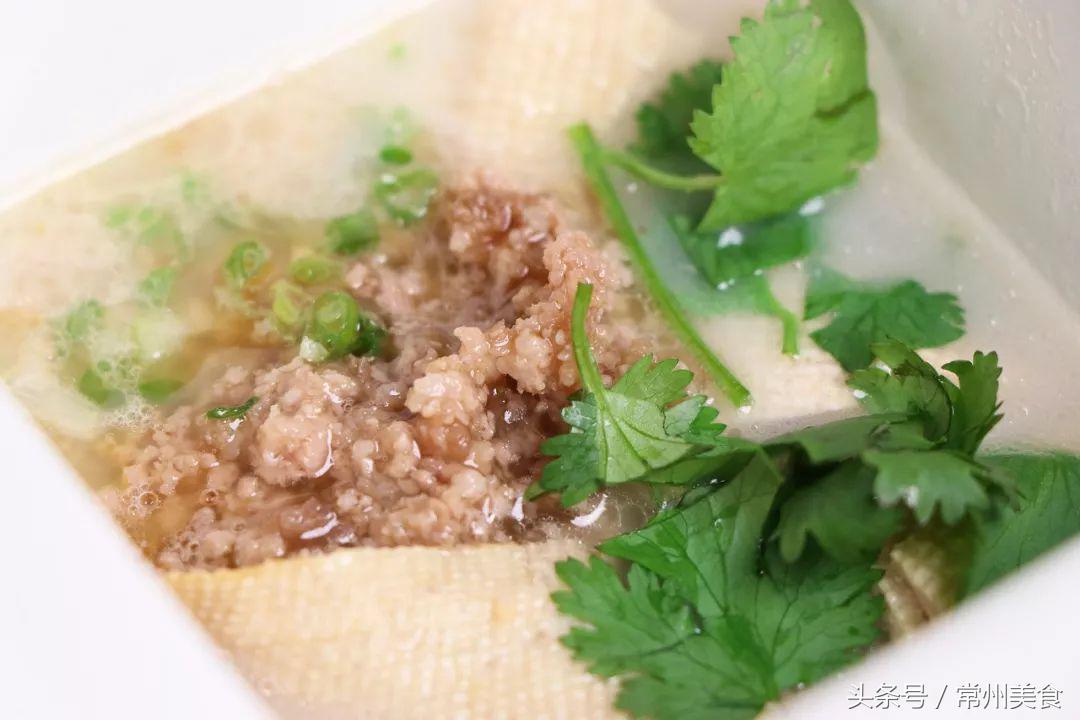 一口蛋黄，整个世界！这家南京网红小吃一路火到常州！