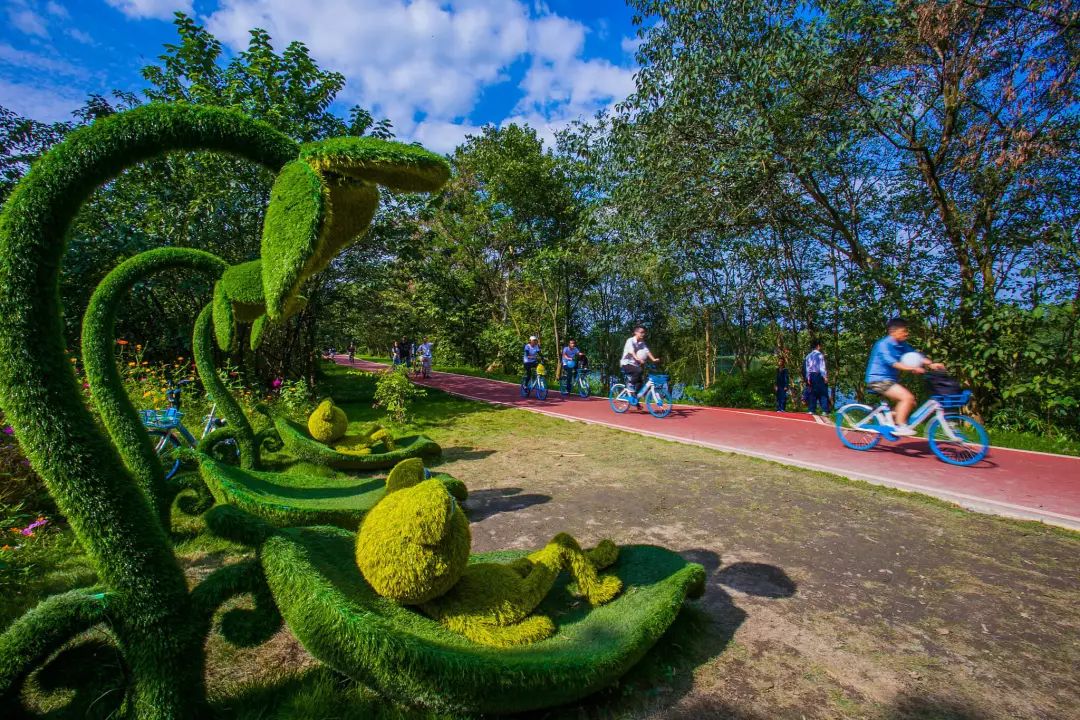 致世界文化名城成都，来自星巴克的邀请