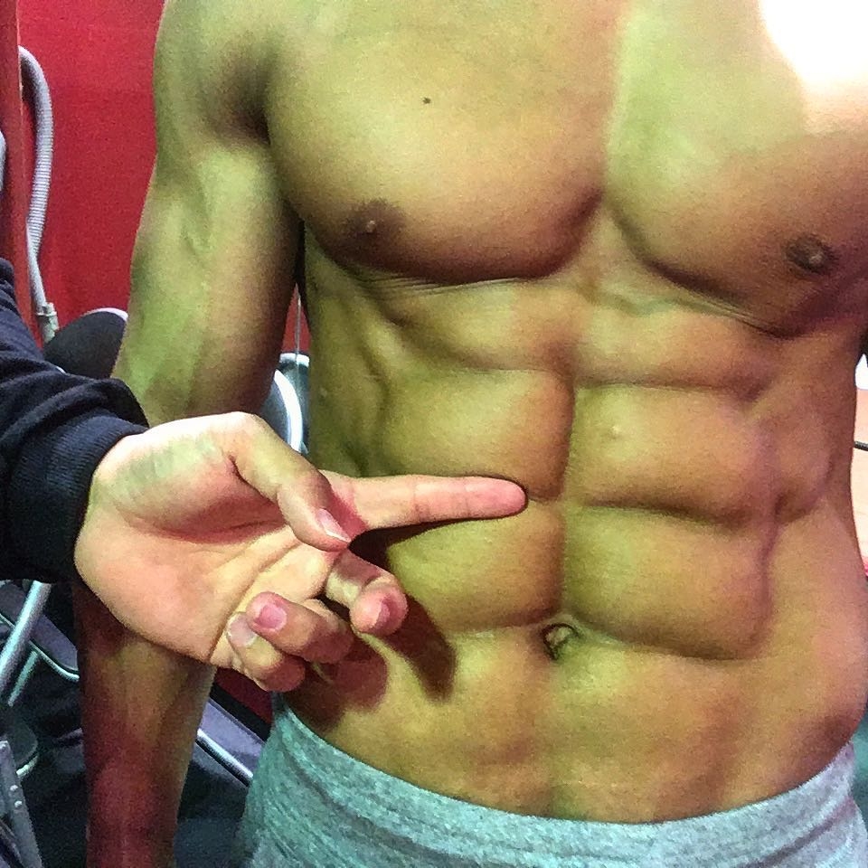 为什么肌肉男力气没有搬砖的大,职业搬运工肌肉男