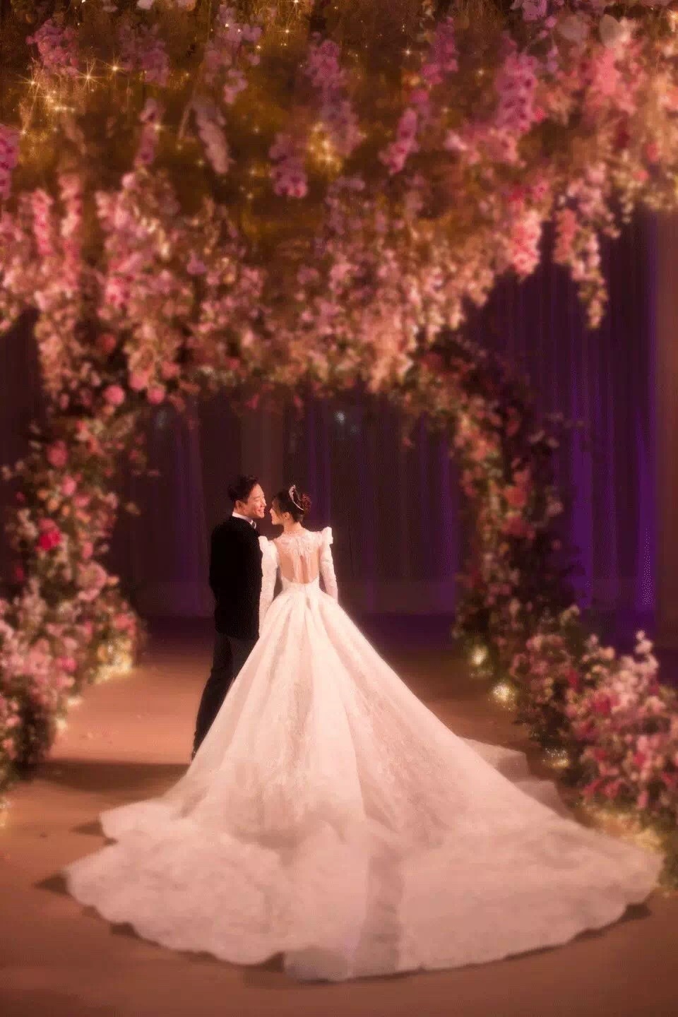 唐嫣罗晋婚礼美照,唐嫣罗晋婚礼晚宴现场曝高清图