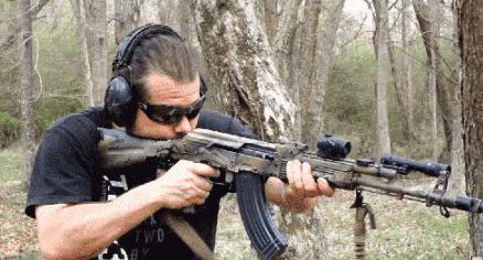 看起来很炫酷的盘玩手法,超级炫酷的换弹方式