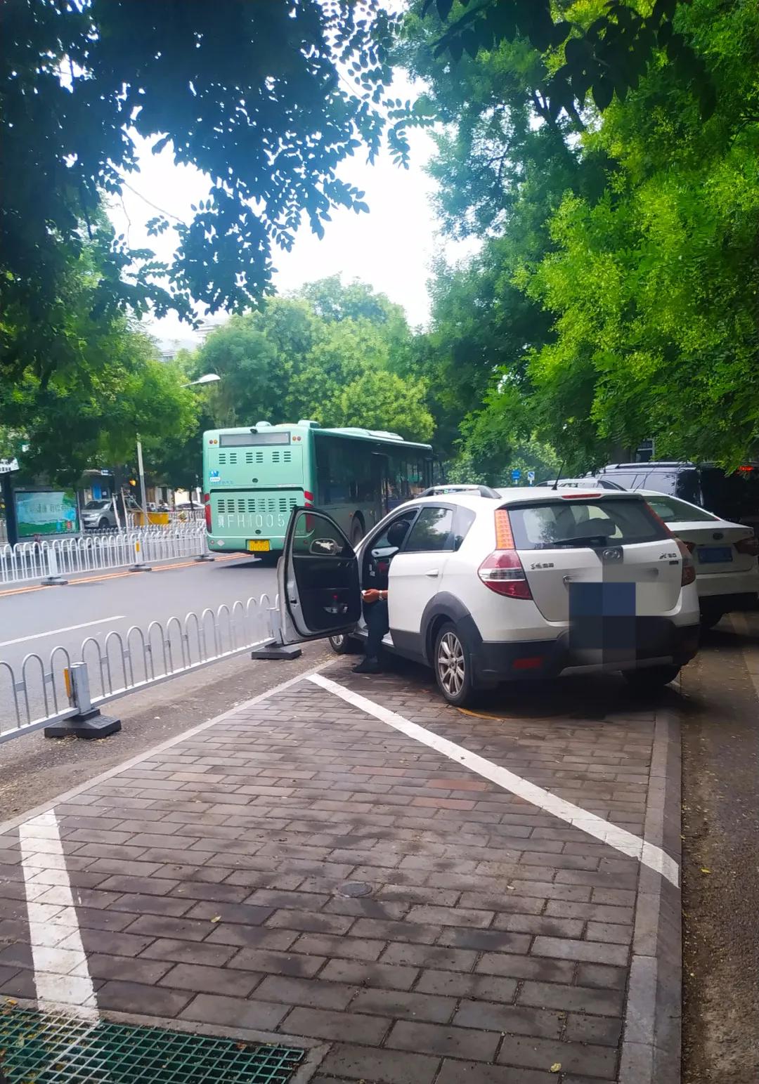 通过价格杠杆来缓解园区停车压力,市场杠杆与经营杠杆