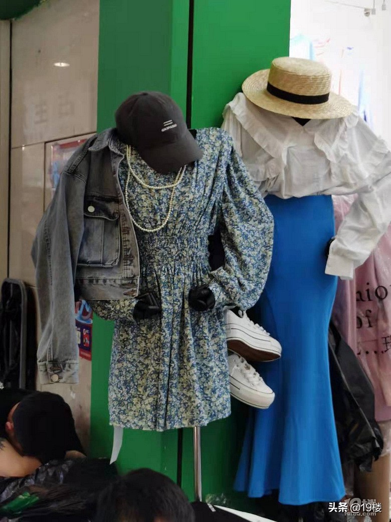 杭州这个服装城，店主居然忙到没空理我