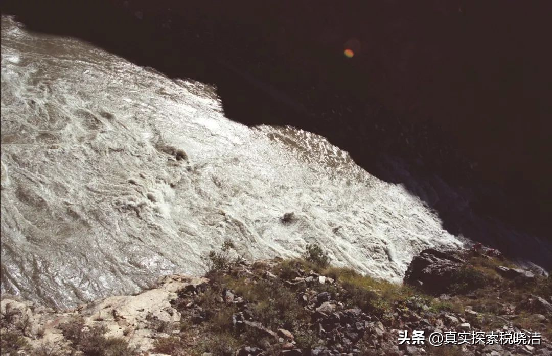 二十个男人和一条江（附：每个队员大头照）