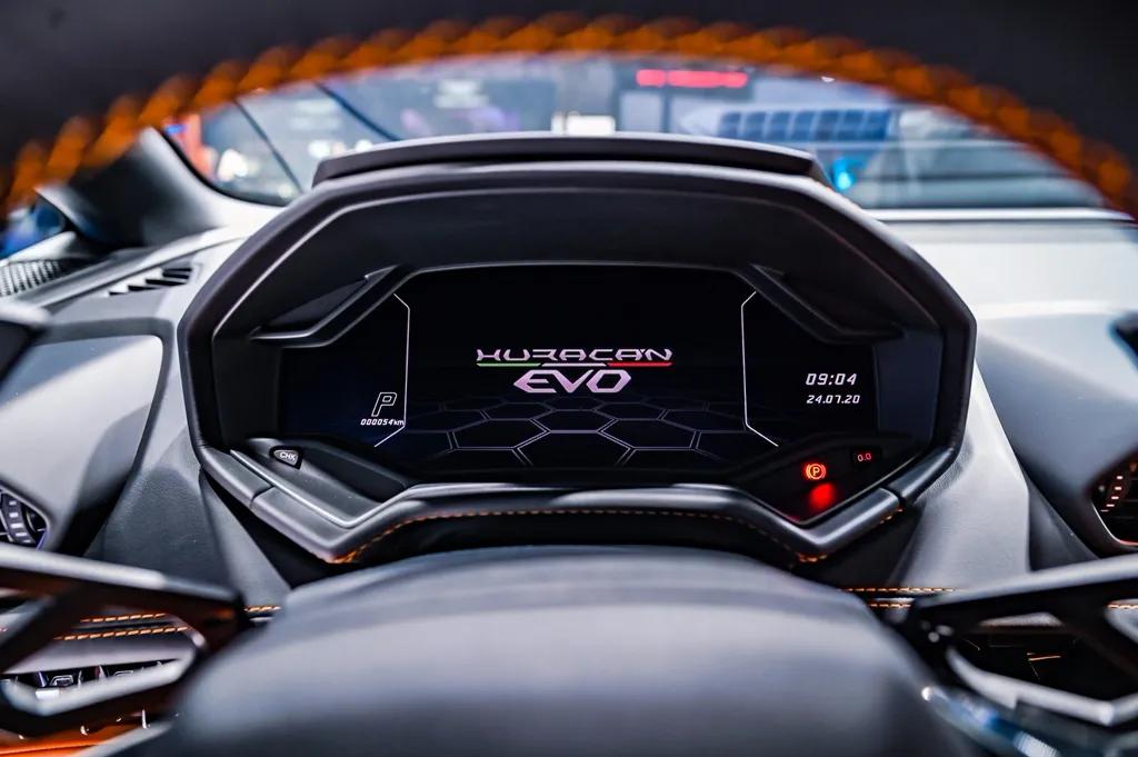 ​2020成都车展：尝到甜头的杠精*博兰**基尼，开始认真赚钱了