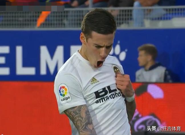 西甲积分榜瓦伦西亚,西甲最新积分榜巴萨追了上来