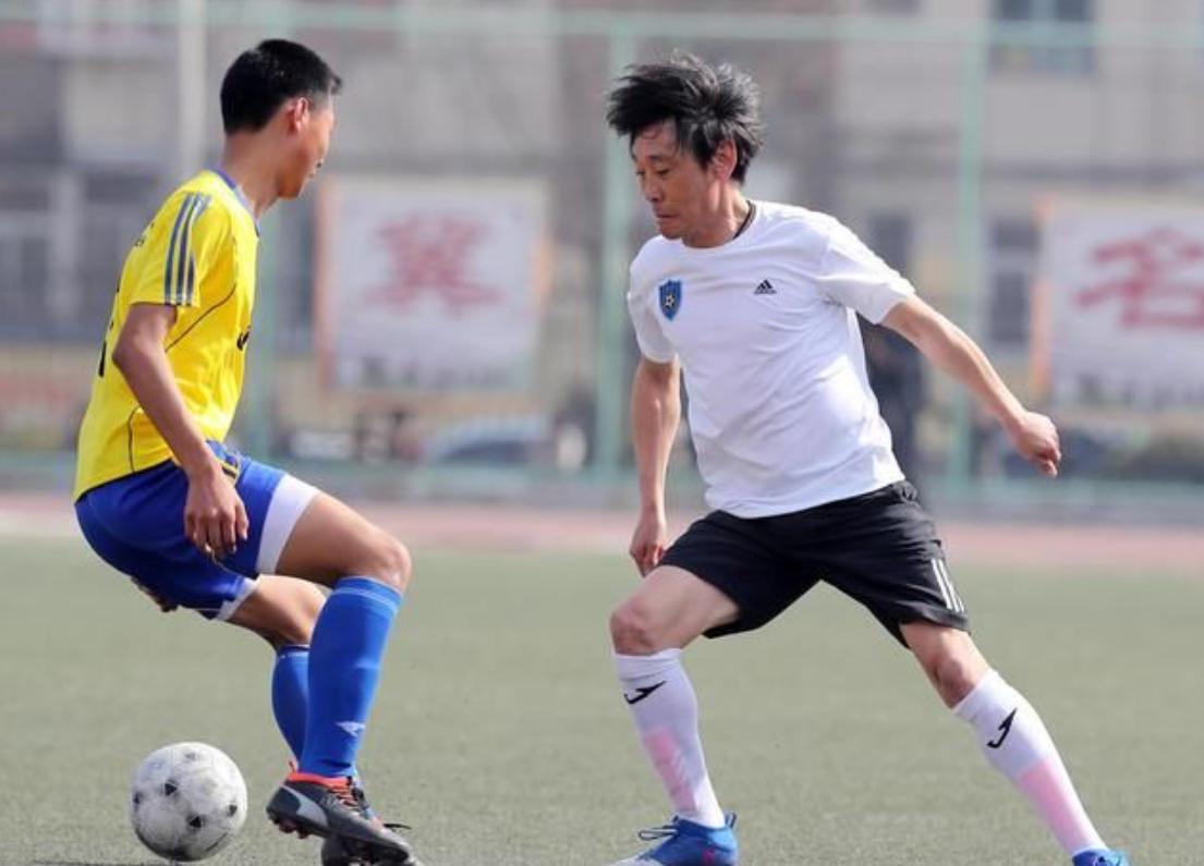 璁╅偅鑻辩敇鎷滀笅椋庣殑濂充汉,閭ｈ嫳鐖变簡10骞寸殑楂樺嘲濡備粖鎬庢牱