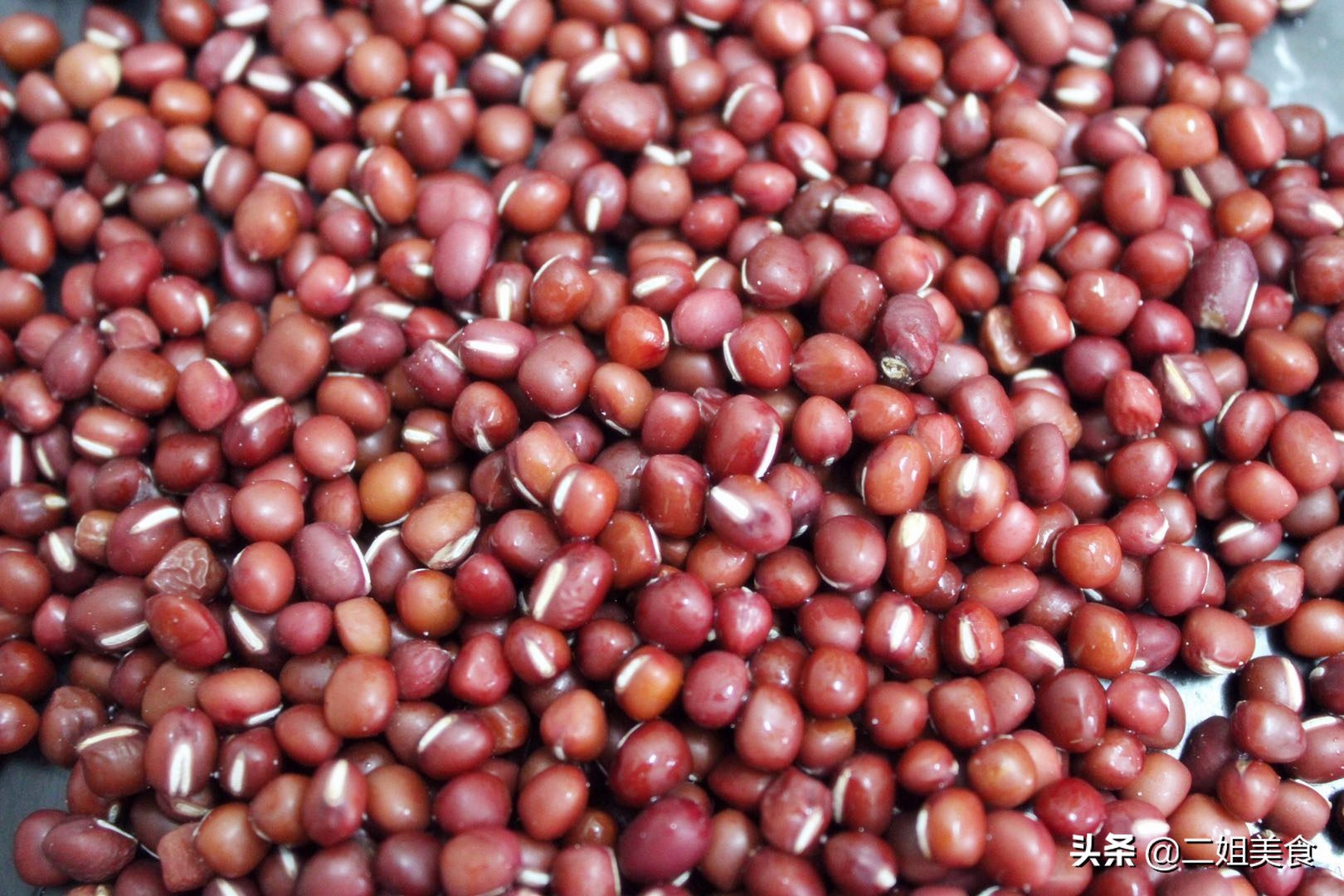 煮红豆怎么容易快速煮烂,怎样煮红豆能使红豆完整但不开花