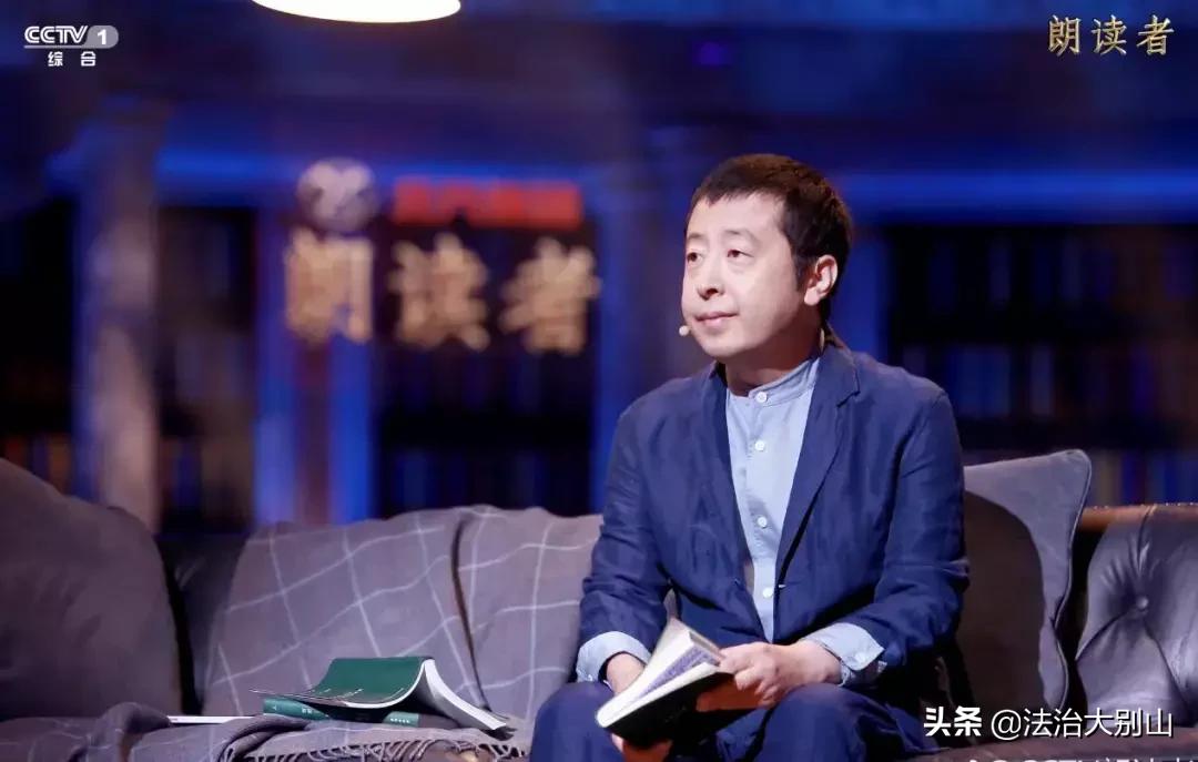 董卿朗诵眼泪完整版视频加文字,董卿说过的经典语录人生的眼泪