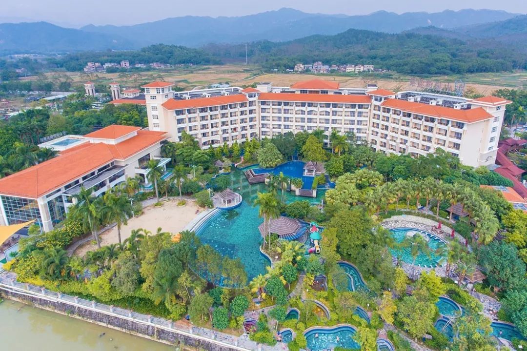 山泉湾温泉城稻草人主题农场,奢华五星