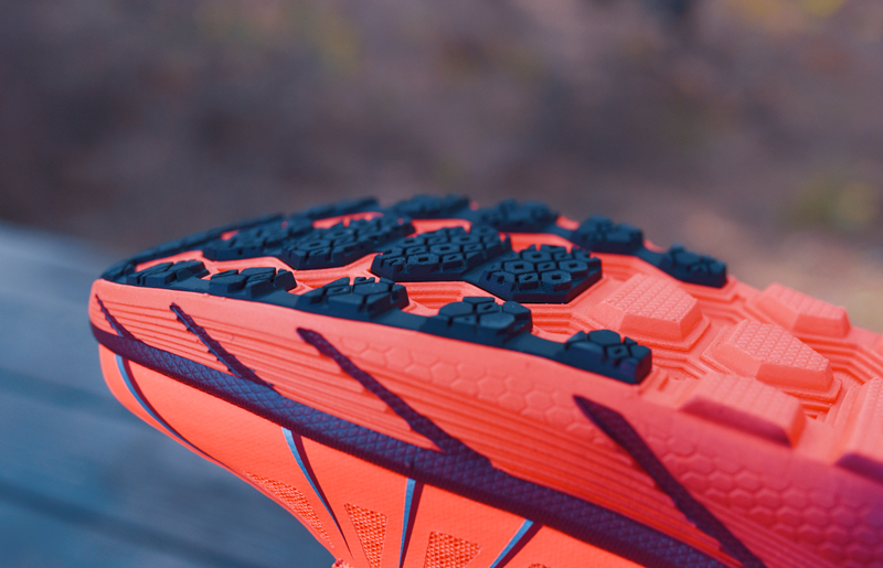 跑步鞋r2云跑鞋,r2云跑新款缓震跑鞋