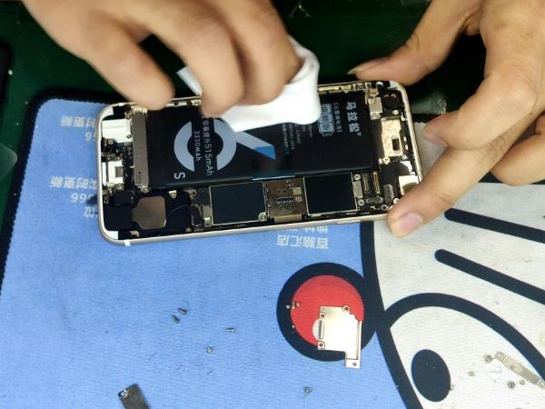 iphone6s更换电池全过程,iphone6s官方电池更换