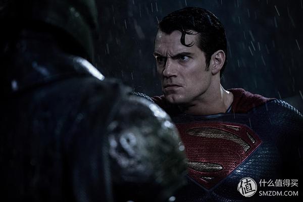 看腻了小鲜肉？《海王》凭肌肉和女神实现口碑逆袭：DC漫改指南